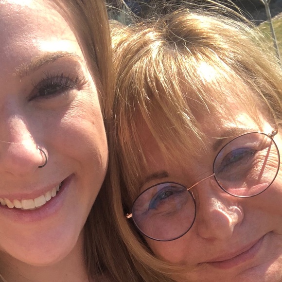 Meet your Posher, Michele - Picture 2 of 2